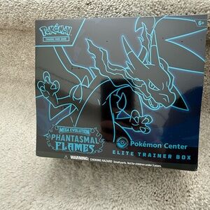 SEALED- Pokémon Elite Trainer Box Pokemon center edition - Phantasmal Flames